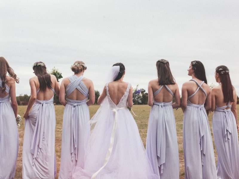 bridesmaids-candid-wedding-photography-uk-800x600
